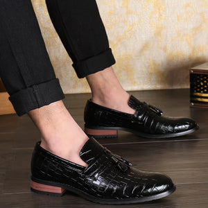 Invomall Men's Crocodile Print Tassel Oxford Shoes